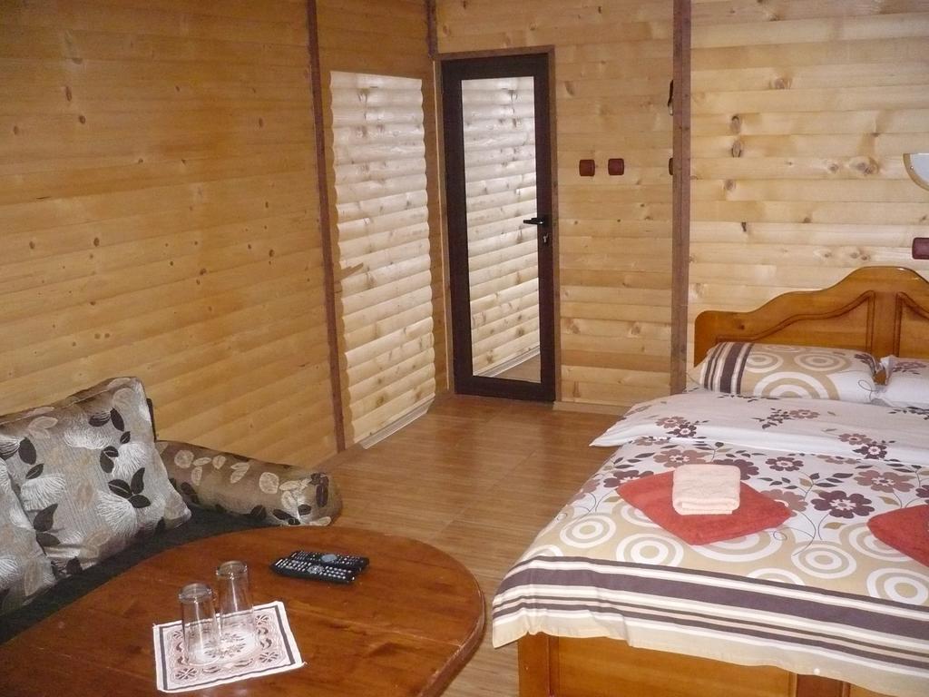 טריגראד Guest House Chobaka חדר תמונה