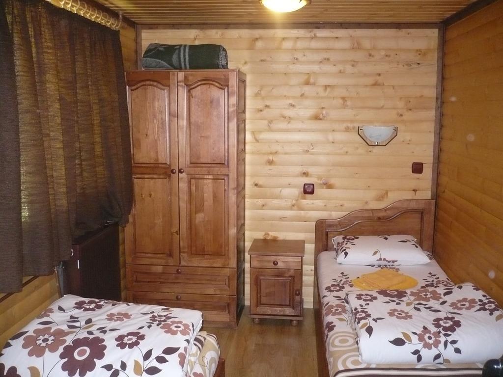 טריגראד Guest House Chobaka חדר תמונה