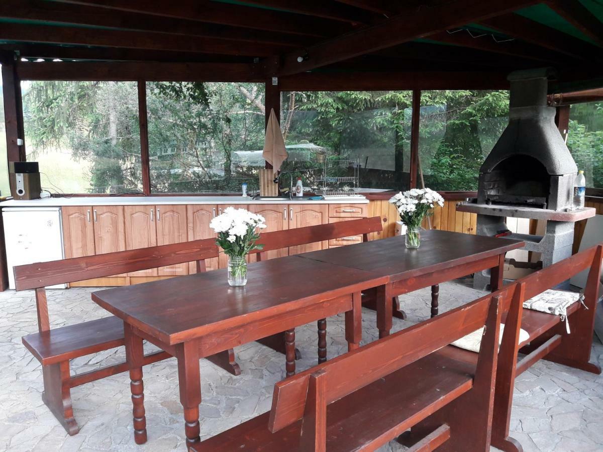 טריגראד Guest House Chobaka מראה חיצוני תמונה
