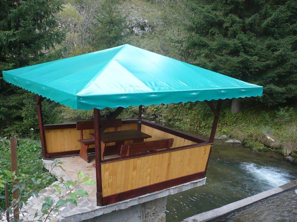 טריגראד Guest House Chobaka מראה חיצוני תמונה